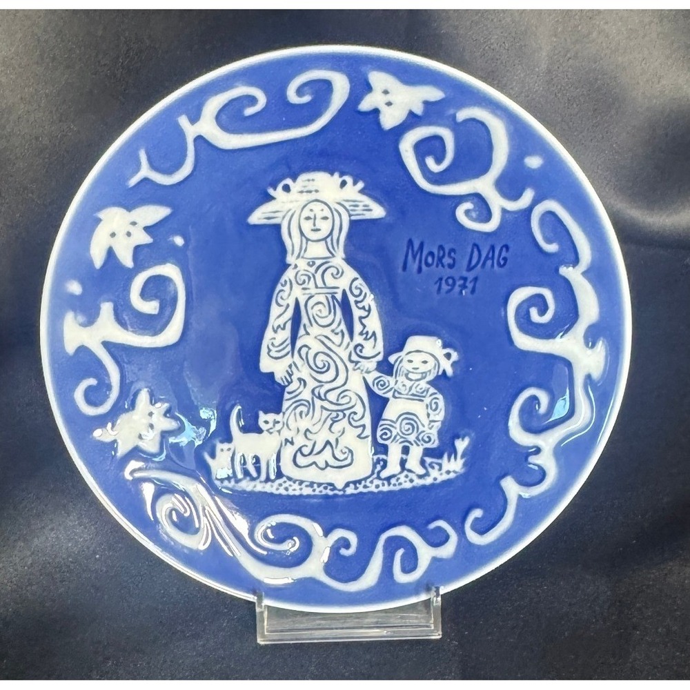 Royal Copenhagen Mors Dag 1971 Mothers Day Collector Plate Blue White Kai Lange